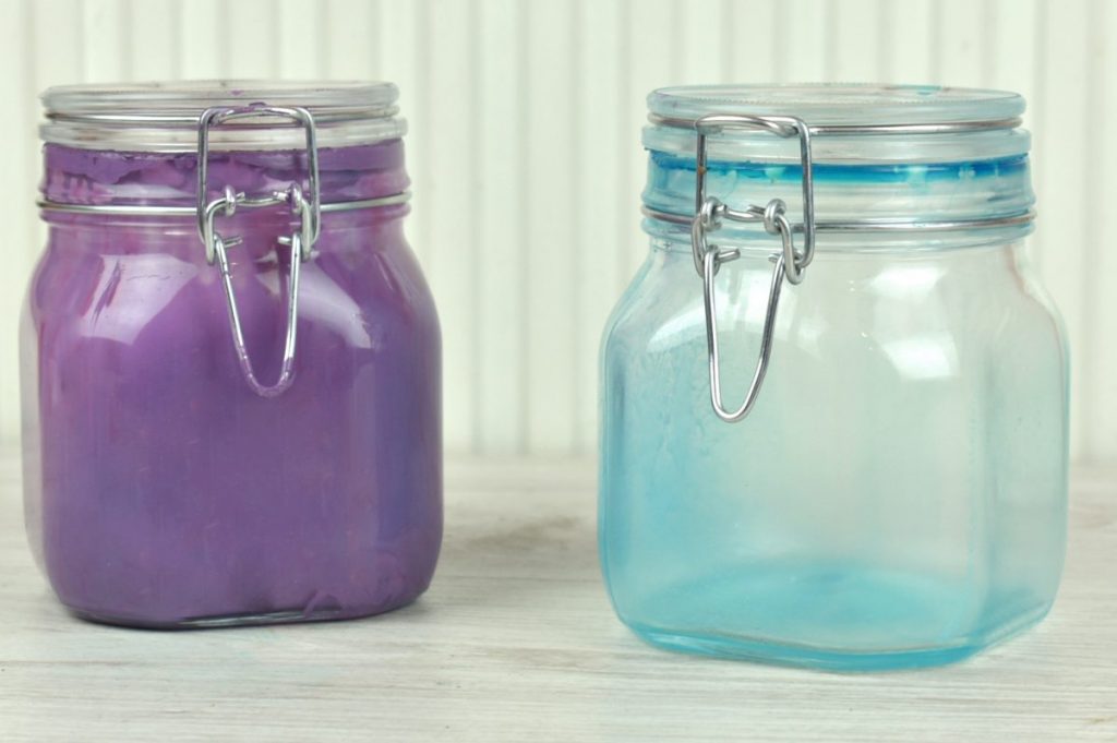 How to Paint Mason Jars